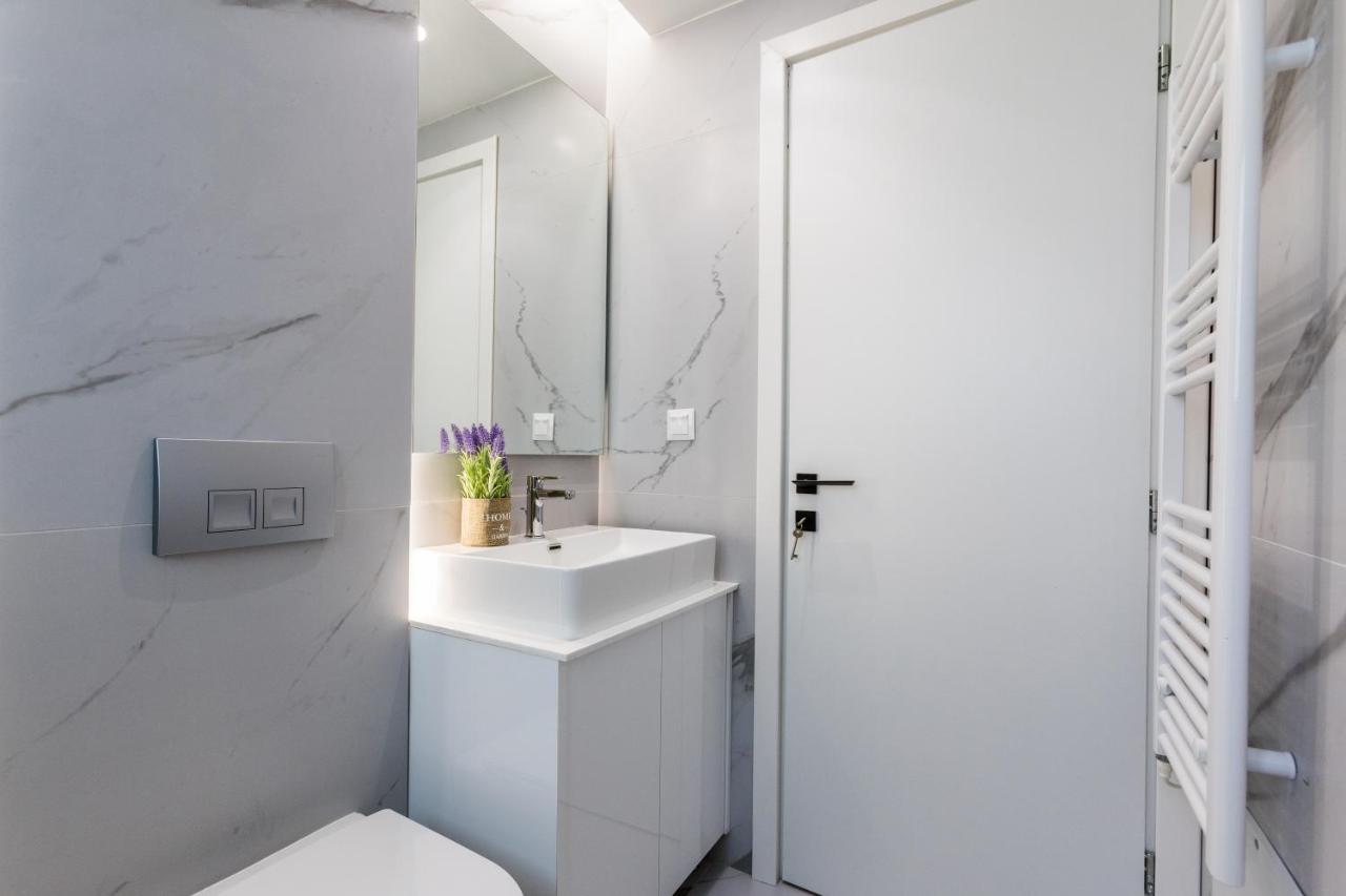 Varkiza Luxury Suites By Raise Vári Ngoại thất bức ảnh