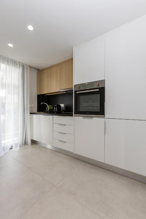 Varkiza Luxury Suites By Raise Vári Ngoại thất bức ảnh