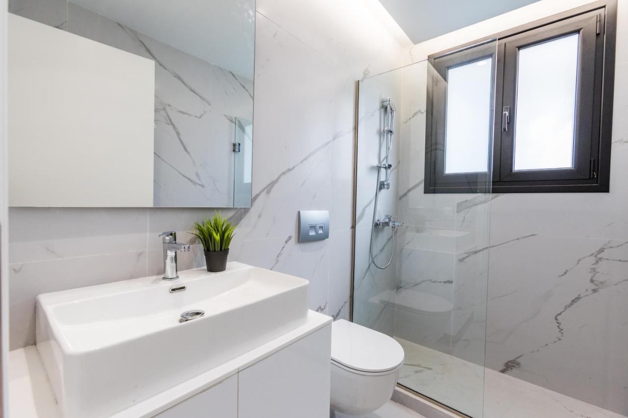 Varkiza Luxury Suites By Raise Vári Ngoại thất bức ảnh
