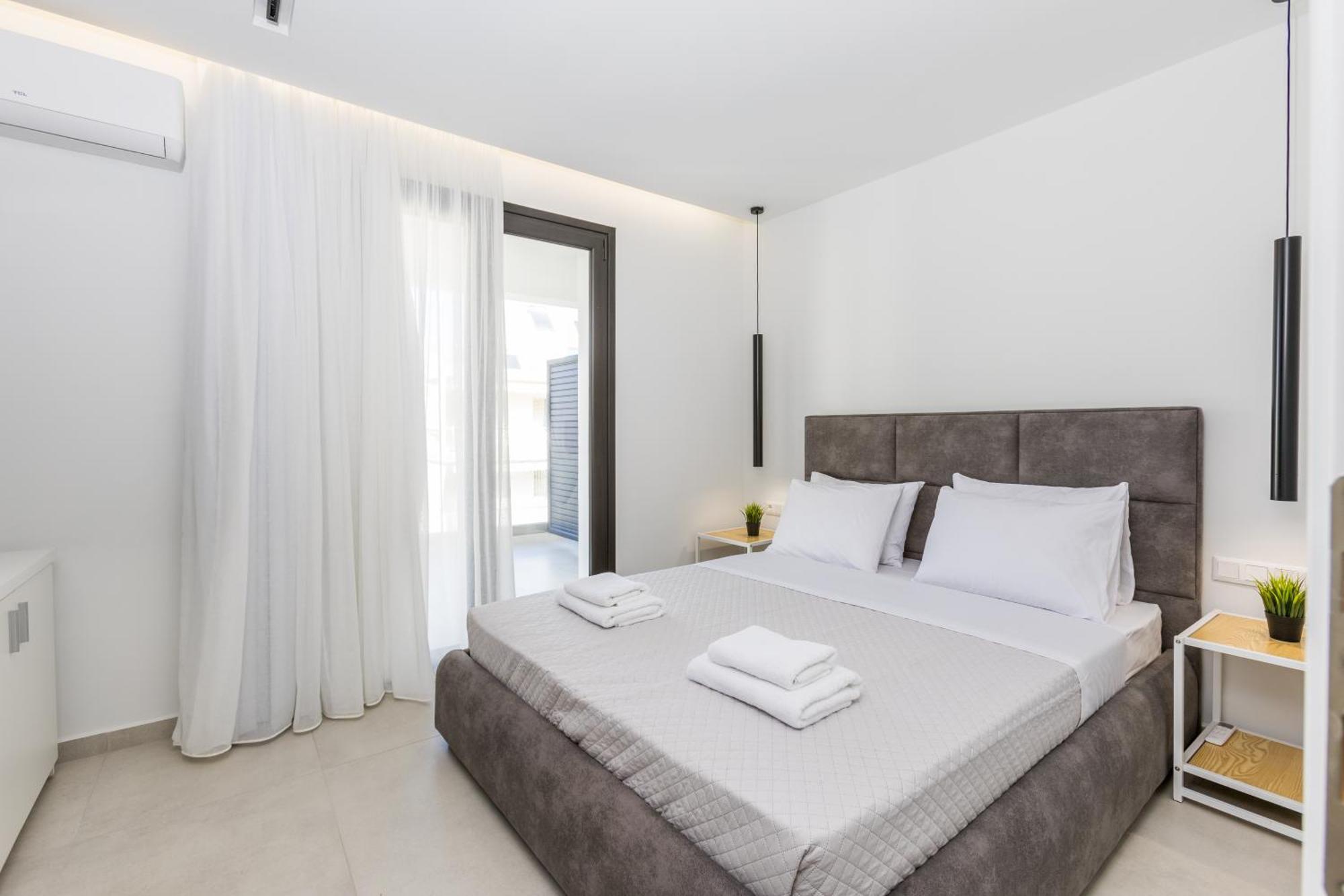 Varkiza Luxury Suites By Raise Vári Ngoại thất bức ảnh