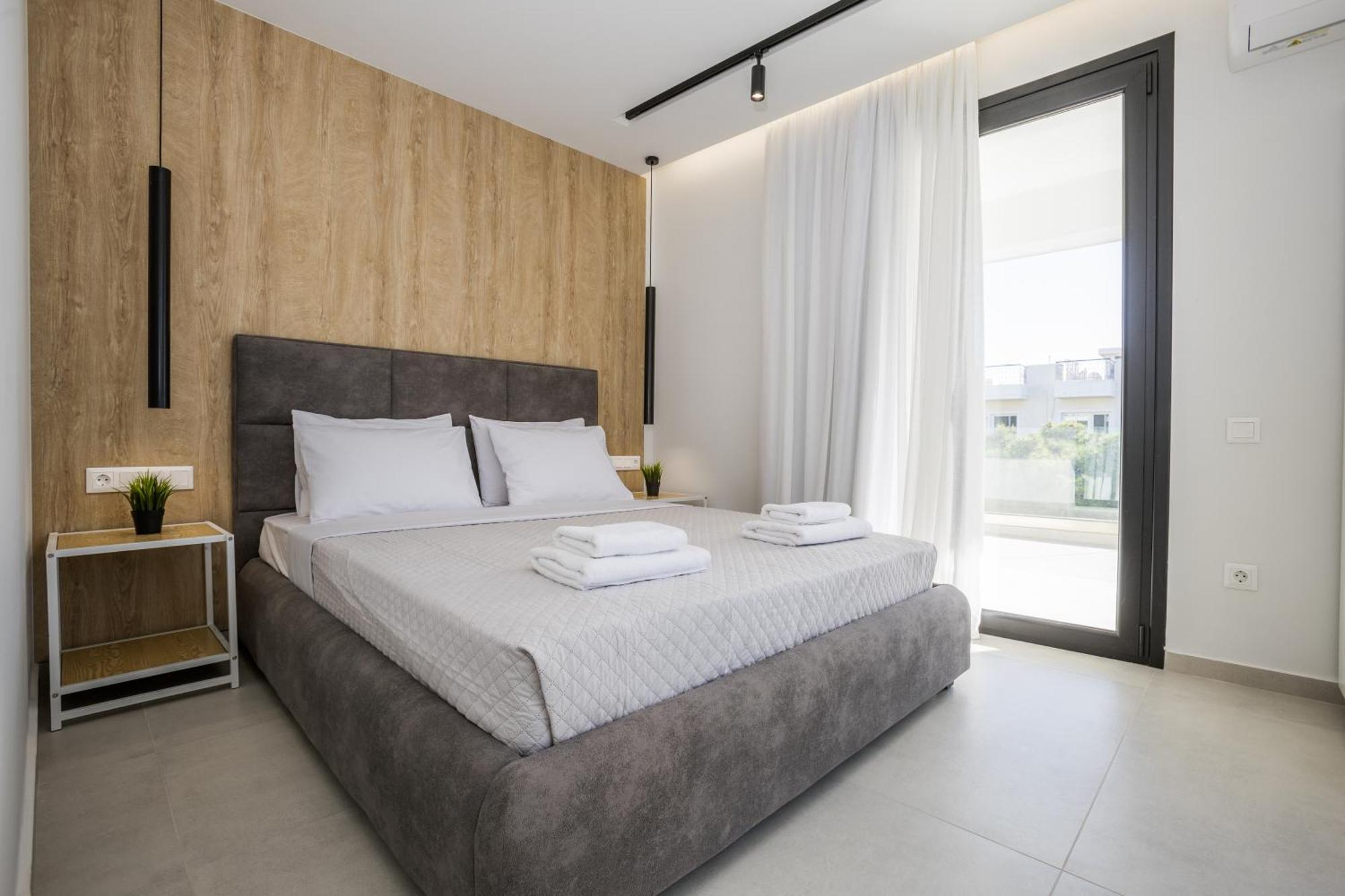 Varkiza Luxury Suites By Raise Vári Ngoại thất bức ảnh