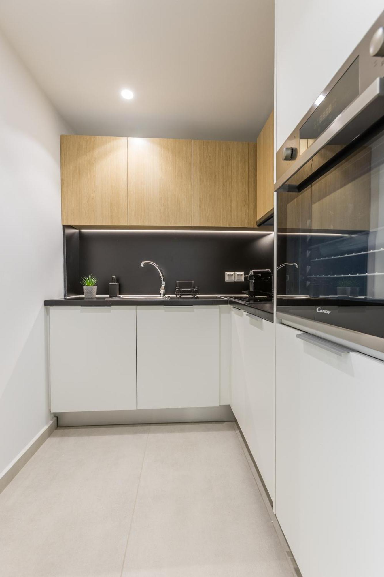 Varkiza Luxury Suites By Raise Vári Ngoại thất bức ảnh