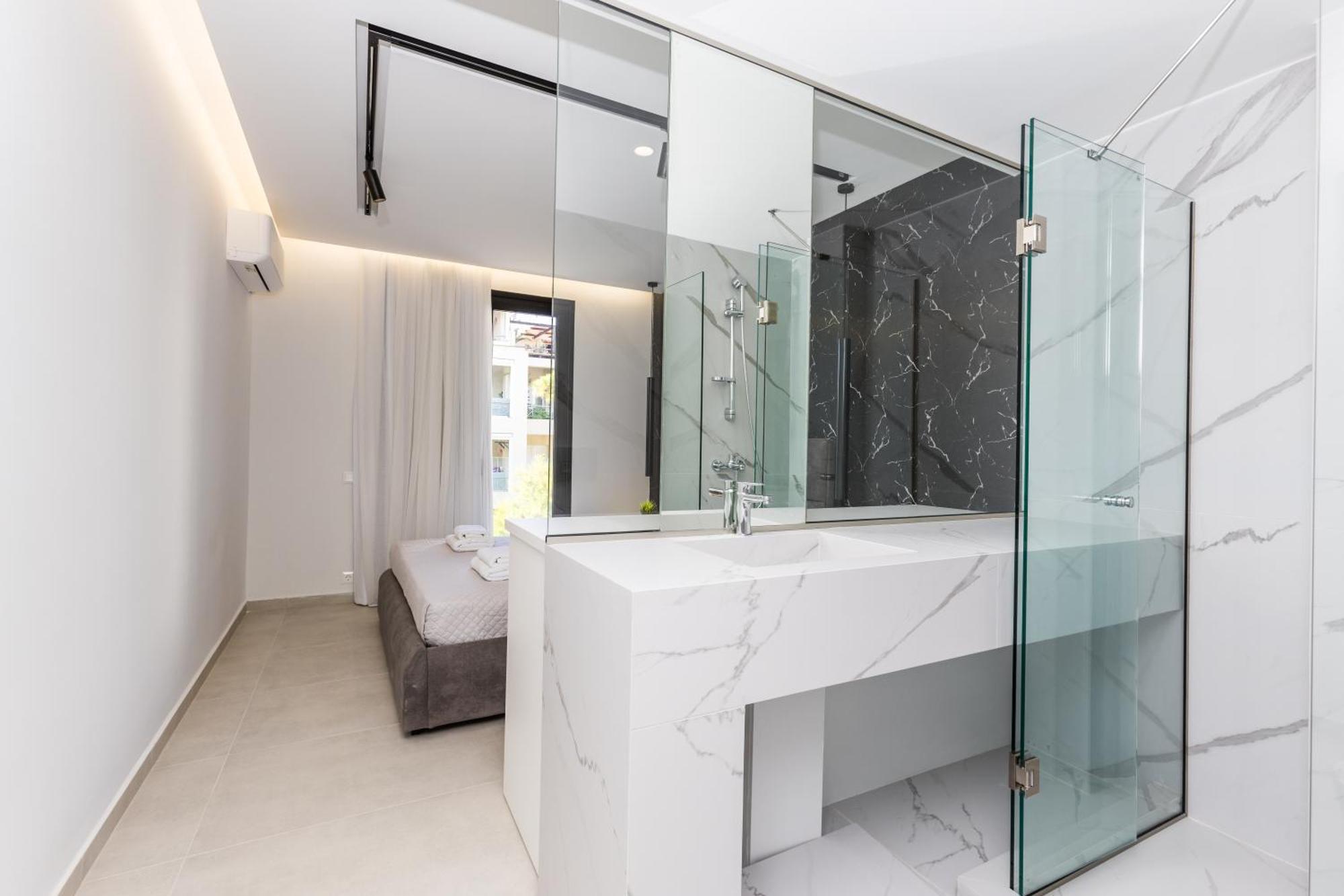 Varkiza Luxury Suites By Raise Vári Ngoại thất bức ảnh